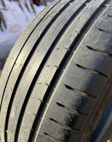 Pirelli P Zero PZ4 245/45 R20