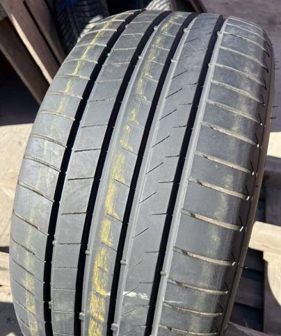 Bridgestone Turanza T005 285/35 R22