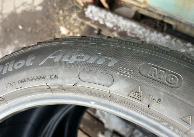 Michelin Pilot Alpin 4 265/40 R19