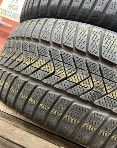 Pirelli Winter Sottozero 3 235/35 R20