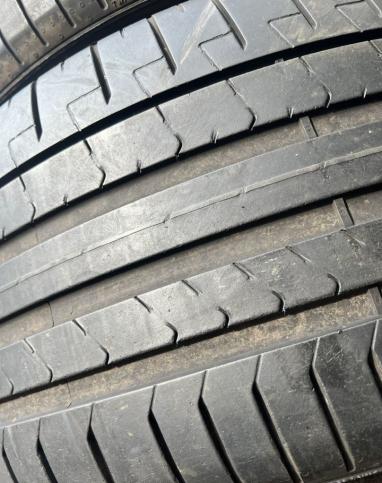 Pirelli P Zero PZ4 255/40 R20