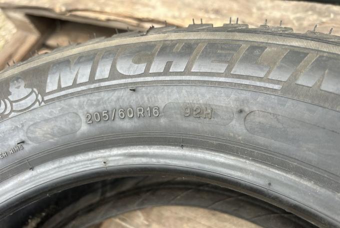 Michelin Alpin 4 205/60 R16