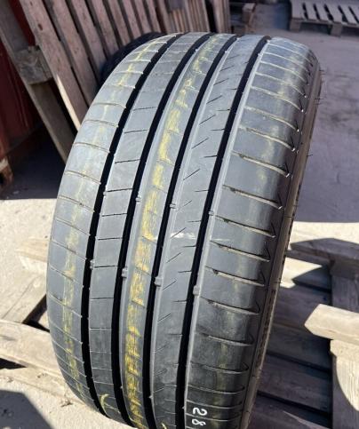 Bridgestone Turanza T005 285/35 R22