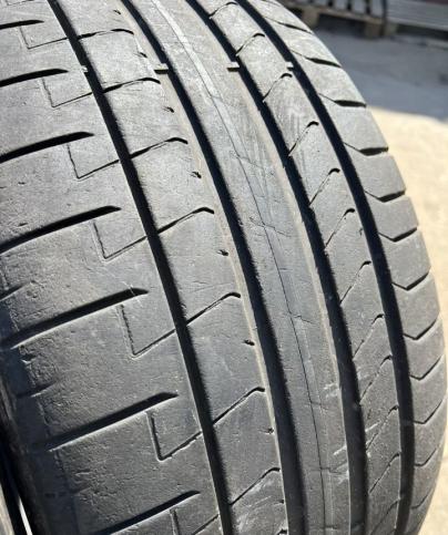 Pirelli P Zero PZ4 255/40 R18