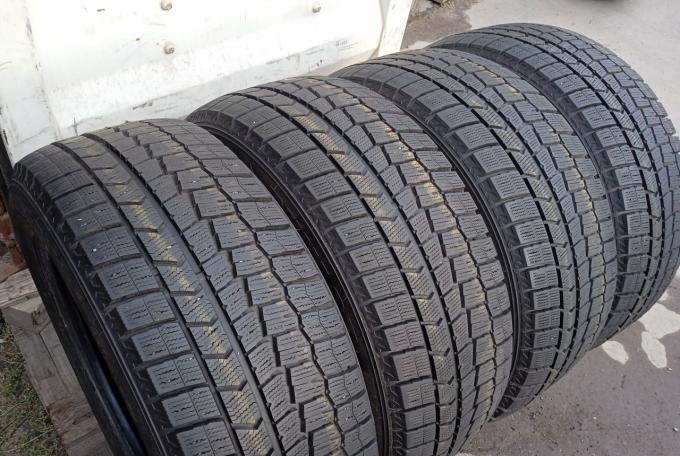 Dunlop Winter Maxx WM02 235/55 R18