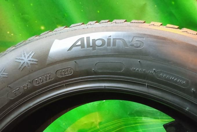 Michelin Alpin 5 215/60 R17