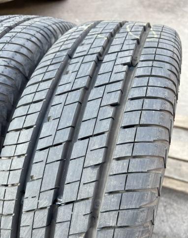 Continental Vanco 2 215/65 R15C