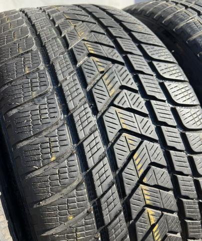 Pirelli Scorpion Winter 275/45 R21