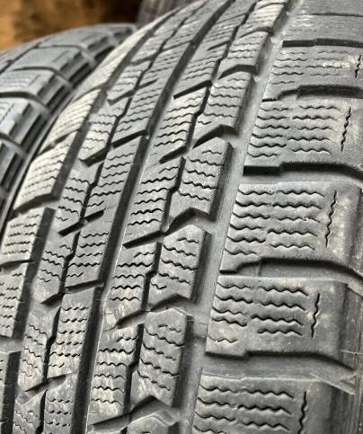 Goodyear Ice Navi Zea II 215/60 R16