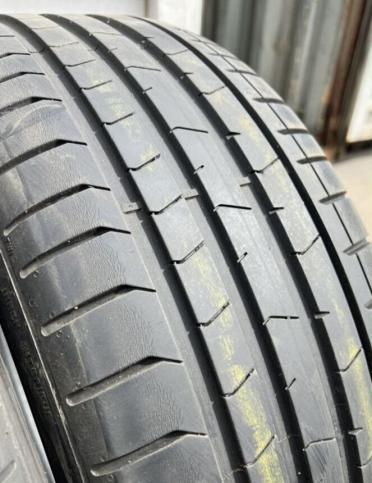 Pirelli P Zero PZ4 225/45 R19