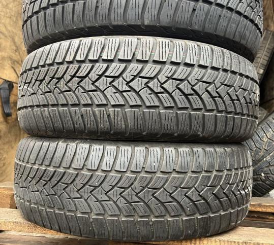 Esa-Tecar Super Grip 9 HP 205/60 R16