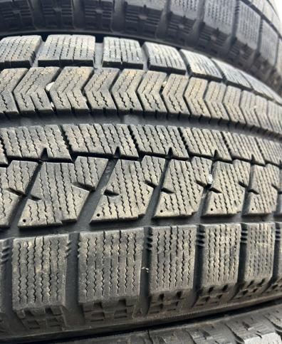 Bridgestone Blizzak VRX 215/60 R16