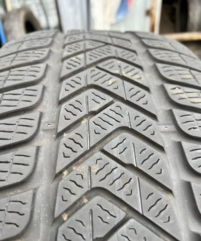 Pirelli Winter Sottozero 3 255/45 R19