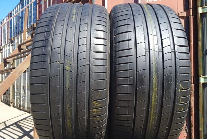 Pirelli P Zero PZ4 275/40 R20