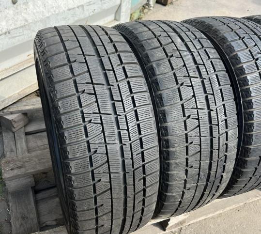 Yokohama Ice Guard IG50 215/45 R17