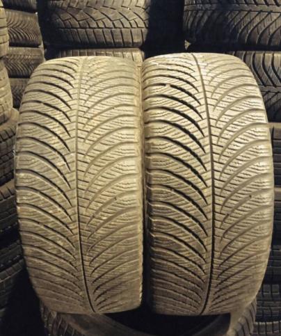 Goodyear Vector 4Seasons 225/45 R17