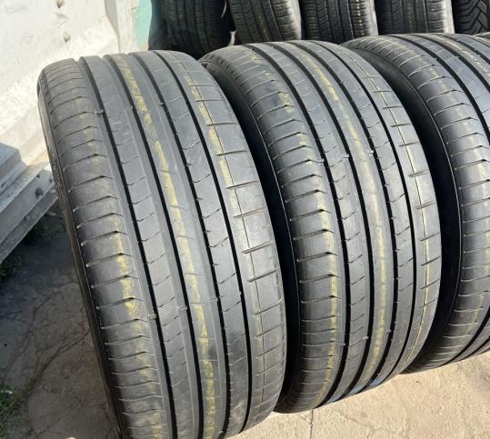 Pirelli P Zero PZ4 325/30 R23