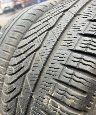 Michelin Pilot Alpin 4 215/45 R18