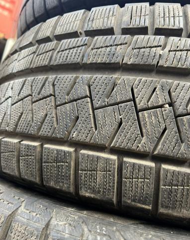 Pirelli Ice Asimmetrico 215/60 R16