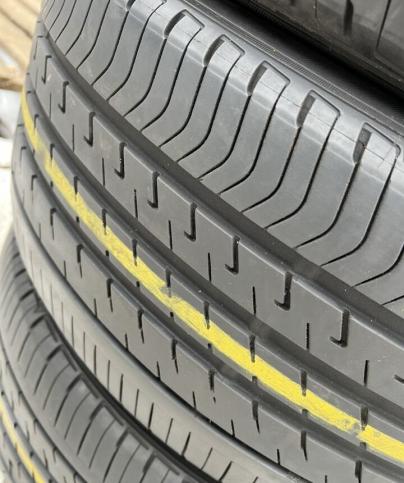 Dunlop Veuro VE303 245/45 R19