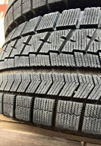 Bridgestone Blizzak VRX 215/55 R17