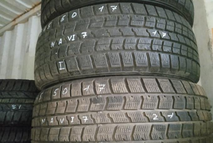 Goodyear Ice Navi 7 215/50 R17