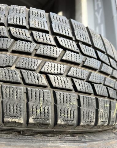 Goodyear Ice Navi 6 215/55 R17