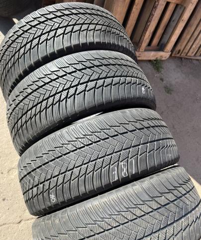 Bridgestone Blizzak LM-001 235/50 R19