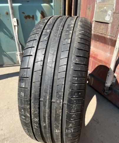 Pirelli P Zero PZ4 285/40 R22