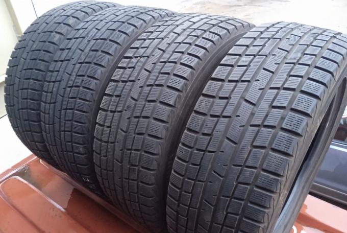 Yokohama Ice Guard IG30 215/55 R17