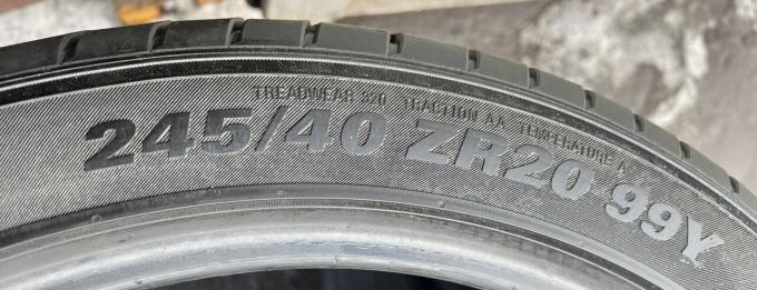 Kumho Ecsta PS71 245/40 R20