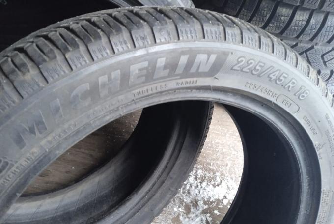 Michelin CrossClimate 225/45 R18