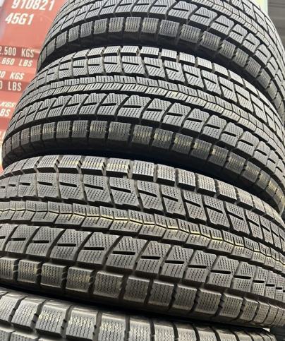 Dunlop Winter Maxx SJ8 265/70 R16