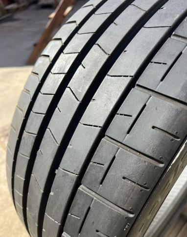 Pirelli P Zero PZ4 235/35 R19