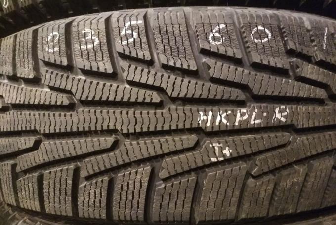 Nokian Tyres Hakkapeliitta R 235/60 R18