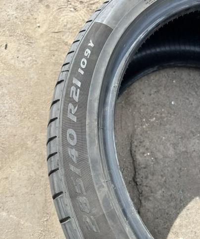 Pirelli P Zero PZ4 285/40 R21