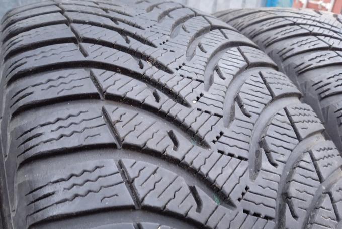 Michelin Alpin 4 215/55 R16