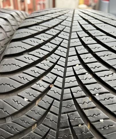 Goodyear Vector 4Seasons Gen-2 205/60 R16