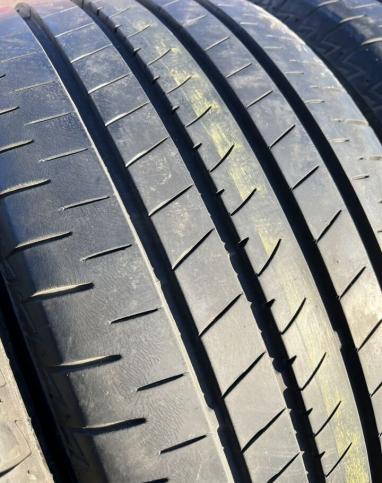 Bridgestone Turanza T005A 235/45 R18