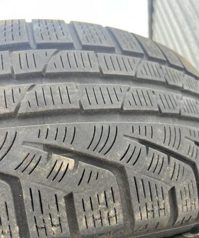 Pirelli Winter Sottozero 210 Serie II 235/50 R19