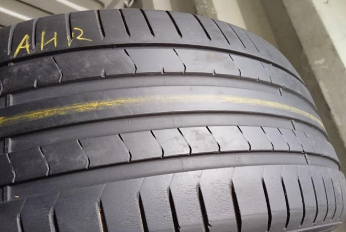 Pirelli P Zero PZ4 275/40 R21