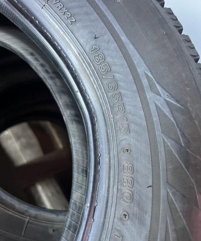 Bridgestone Blizzak VRX2 185/65 R15