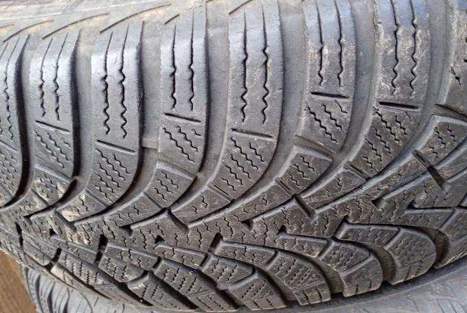 Goodyear UltraGrip 9 195/65 R15