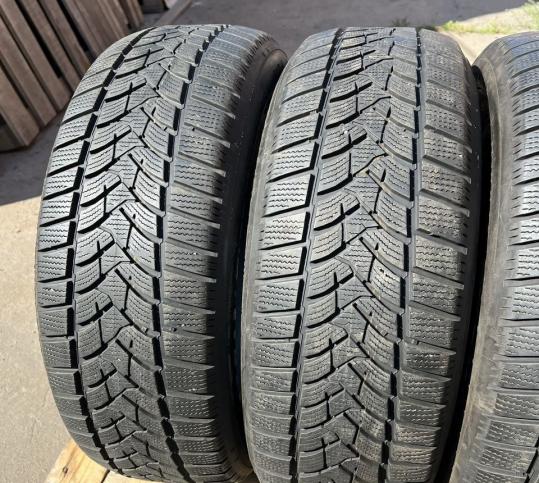 Dunlop Winter Sport 5 SUV 215/60 R17