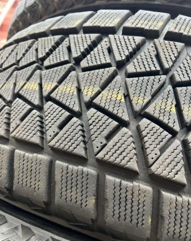 Bridgestone Blizzak DM-V2 275/60 R20