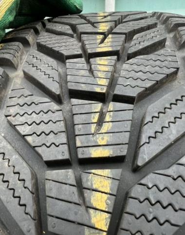 Hankook Winter I'Cept Evo 3 W330 235/45 R19