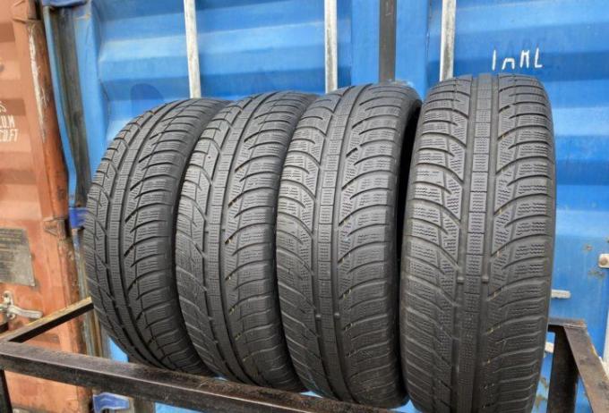 Toyo Snowprox S943 215/65 R16