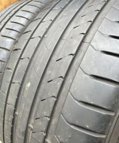 Pirelli P Zero PZ4 255/40 R20