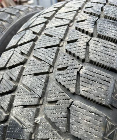 Bridgestone Blizzak WS-80 235/50 R19