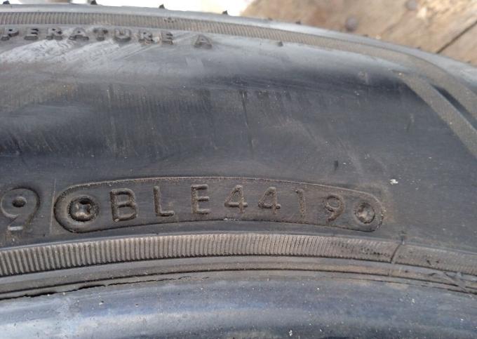 Bridgestone Alenza 001 285/45 R22